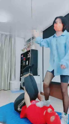 【美离子】吊绑贱狗高难度挑战踩/踹 bf17926_HD绳艺资源