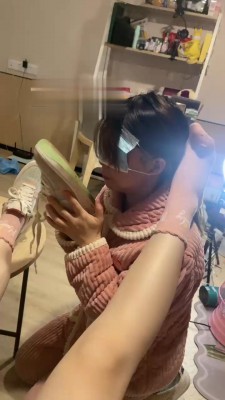 【橘子没熟】强制母畜舔脏鞋/舔发黄内裤/磕头【完整版】bf21963