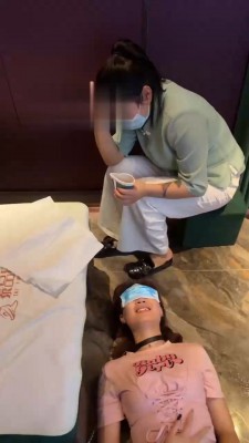 【橘子没熟】母狗沐足店伺候我 bf17553