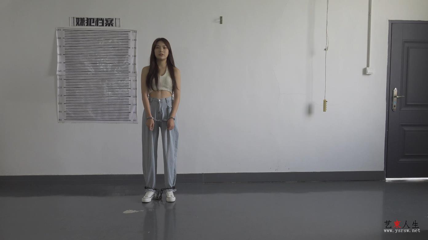 【艺束人生】2022_36期视频  楚楚戴着镣铐做家务体验