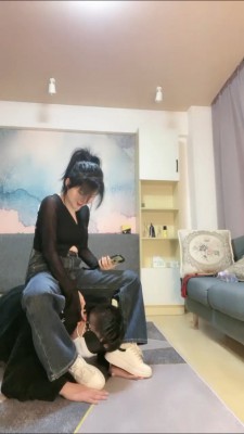 【丹丹】小白鞋棉袜羞辱【完整版】 bf22873