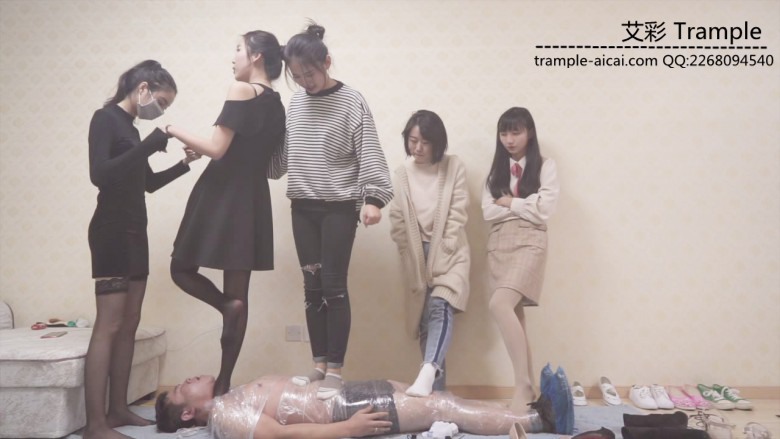 5s保鲜膜包暴力踩踏