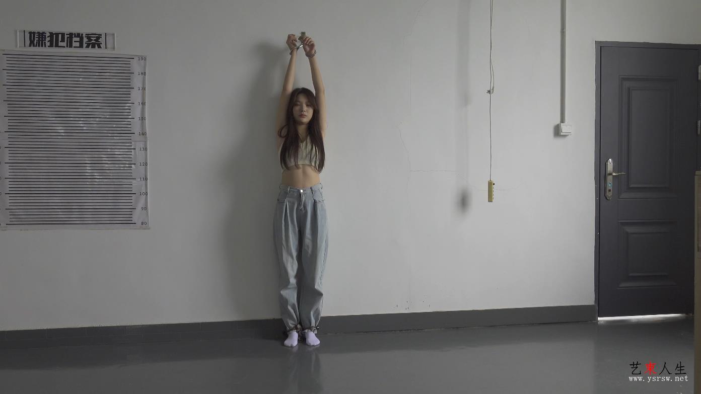 【艺束人生】2022_36期视频  楚楚戴着镣铐做家务体验