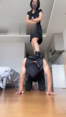 【朱砂痣】护士小姐姐短靴虐打 bf17619