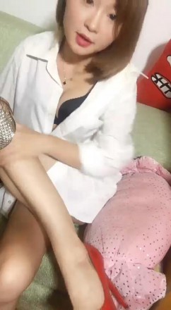 湖南湘女王—直播秀性感身材-黑丝美腿