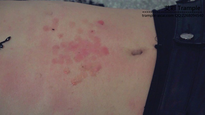 『小妮女女』捆绑滴蜡，坐脸高跟踩踏，调教女M