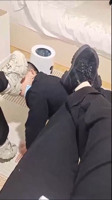 【安可】姐妹花玩弄邻居狗奴【双视角版】 bf23274