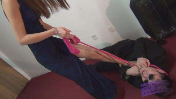 狠辣的富家小姐_HD绳艺资源