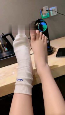 【上海赵丽颖】舔脚恋足+第一视角聊天 bf21634