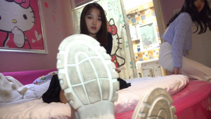 【校园女流氓】Baby POV舔脏鞋闻臭短丝_HD绳艺资源