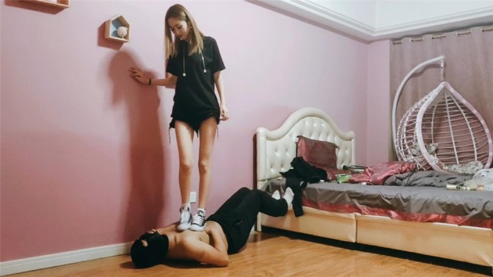 冷美超脏帆布鞋鞋底调教 TTTIO-230118