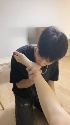 【奶味茶茶】户外玩抖M男友 bf18866