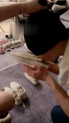 【猫神大人】强迫男友舔一堆脏鞋 bf22268