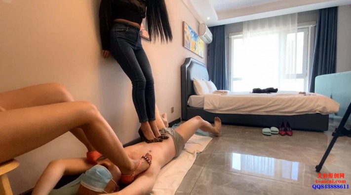 【小溪】两位女神之谁踩的更狠 YC-211020-6