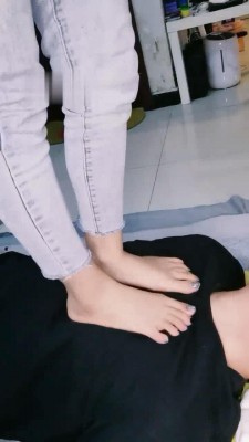 【启蒙老师】小脚踩狗尖尖 bf22266