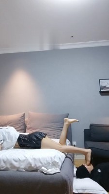 【丫丫啊】裸足踩虐提档 bf17715