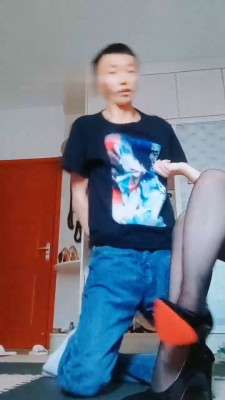 【魅影女神】高跟鞋踩虐【续集】 bf18846