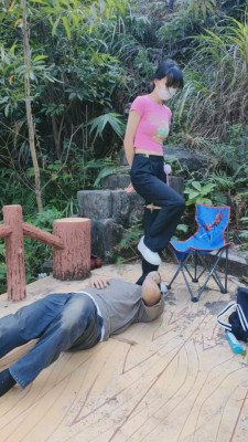 【暴力美学】运动女神小白鞋虐打狗 bf20040