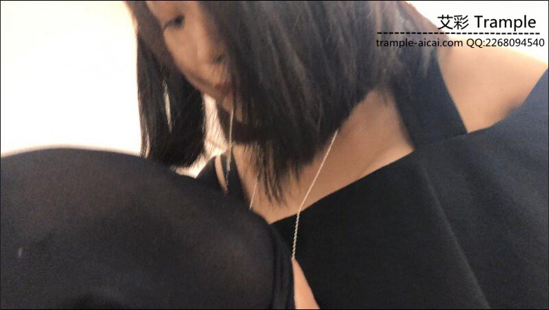 嘴上燃烧的蜡烛