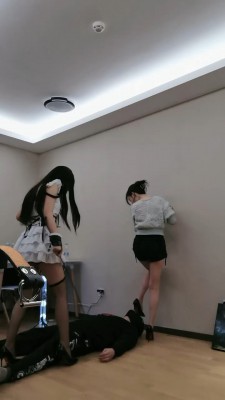 【维妮】开发女仆店小姐姐做S【双视角版】 bf22741