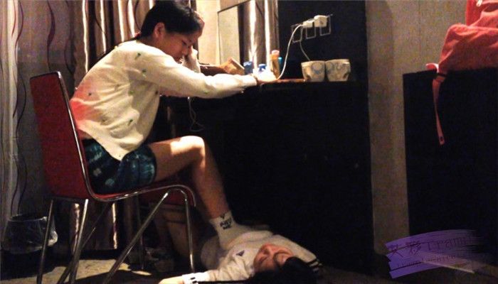 閨蜜的羞辱遊戲上部！