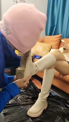 【万灵】长靴裸足踩踏喂食 bf22026_HD绳艺资源