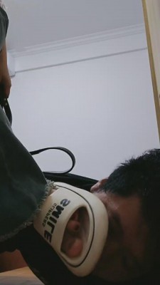 【微希】精神小妹脏拖鞋踩狗 bf11822