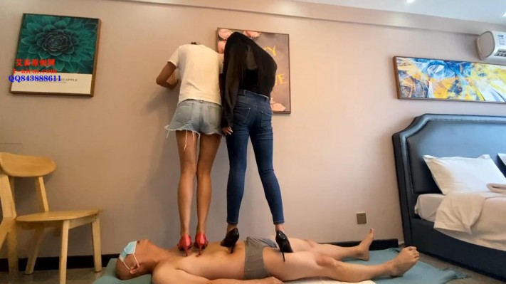 【小溪】两位女神之谁踩的更狠 YC-211020-6